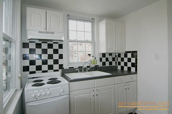 Rented by aptsandlofts.com | media 23