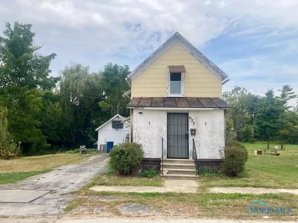 625 Bush Pl, Fremont, OH 43420