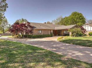 4604 E 105th Pl, Tulsa, OK 74137
