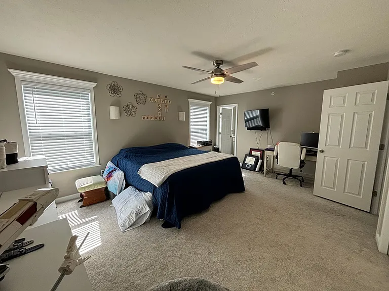 2400 Canterbury Dr — Photo 13
