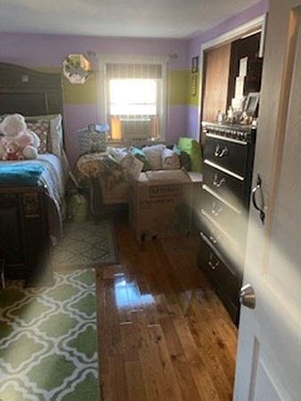 1st image of 29 W Britannia St