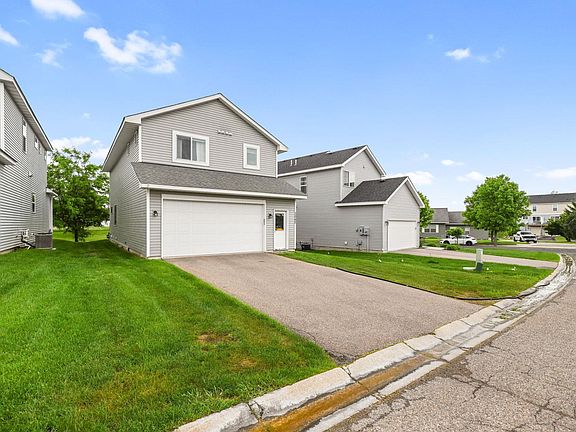 3rd image of 3062 Walden Dr