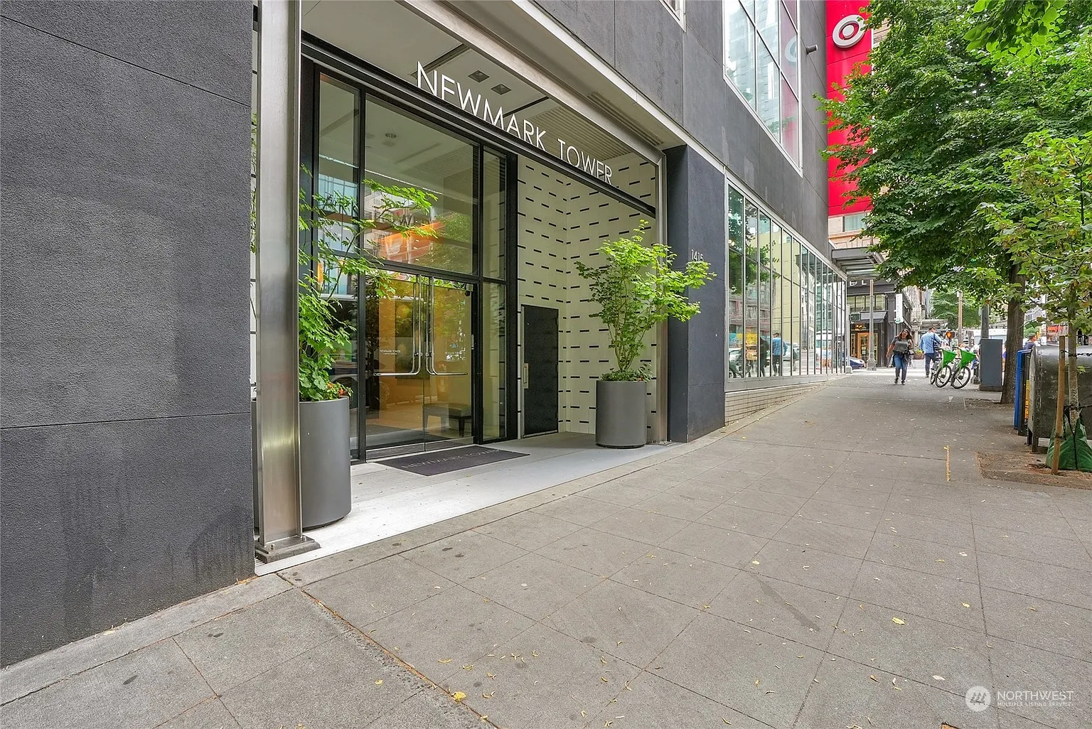 1415 2nd Avenue #706 photo 1