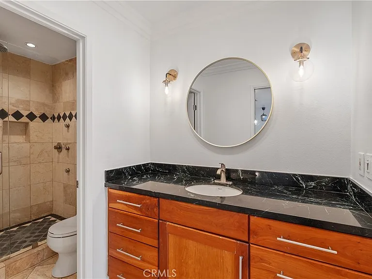 911 N Kings Rd #319 — Photo 22