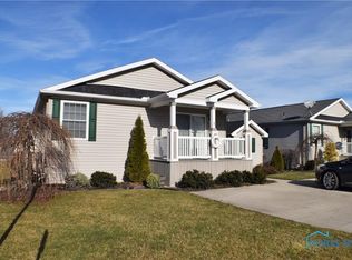 8861 W White Crane Way, Oak Harbor, OH 43449