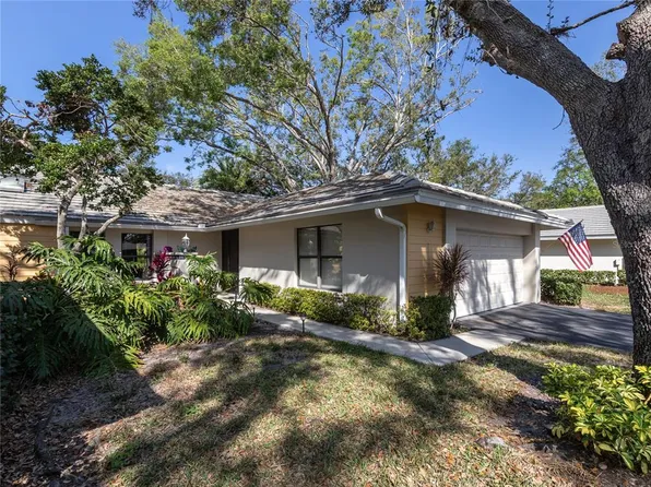 269 Southampton Dr, Venice, FL 34293