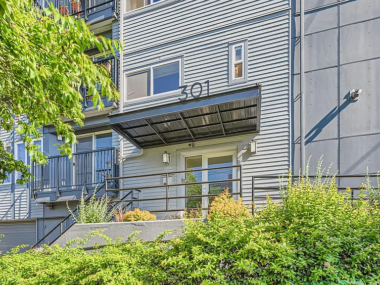 301 22nd Ave E #3A — Photo 11