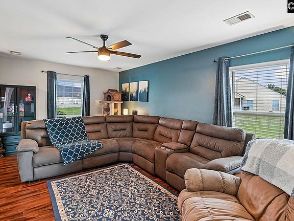 5th image of 243 Emerald Isle Dr