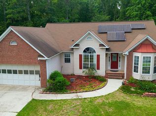 2044 Manor Oak Ln, Buford, GA 30519