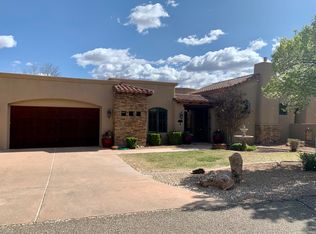813 Los Prados De Guadalupe Dr NW, Los Ranchos De Albuquerque, NM 87107