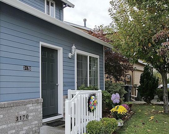 3rd image of 3170 SE Tumblestone Dr