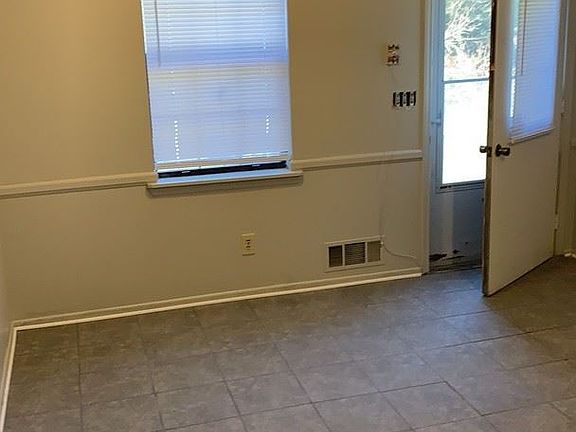 4th image of 3133B Dove Ct