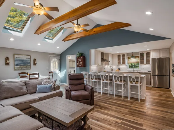 804 Route 80, Guilford, CT 06437