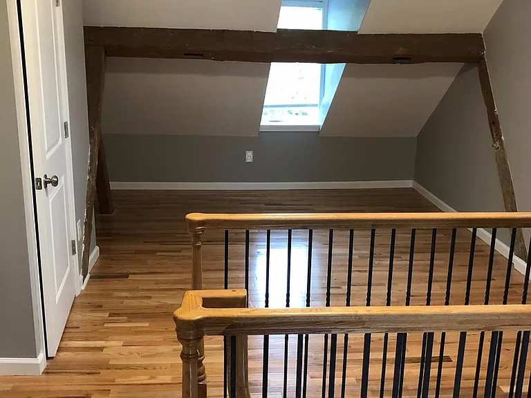 931 Broad St — Photo 6