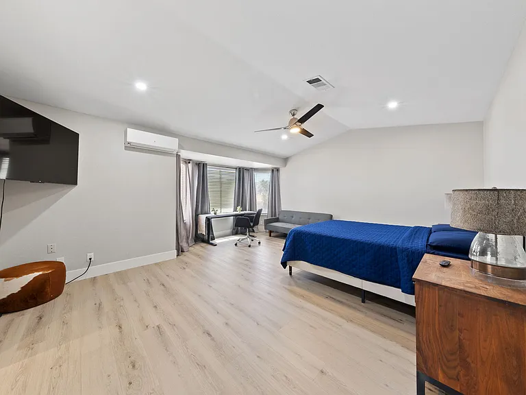 9741 Great Bend Dr — Photo 18