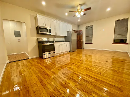 Rented by Master Key Realty And Associates LLC | media 8