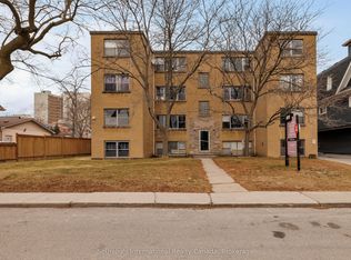 83 Wilson St #5, Oakville, ON L6K3G4