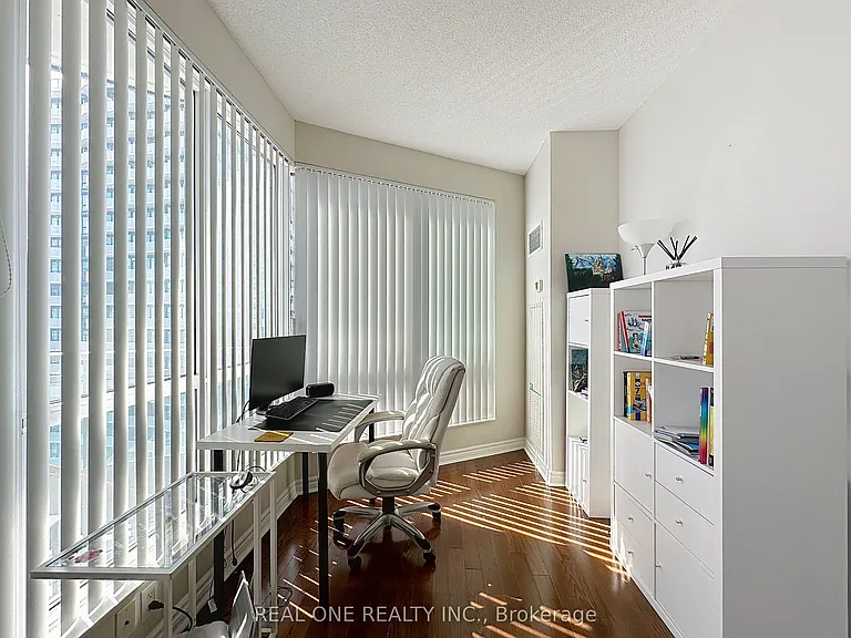 18 Holmes Ave #2205 — Photo 8