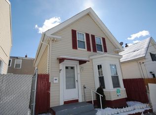 47 Albion St, Lowell, MA 01850