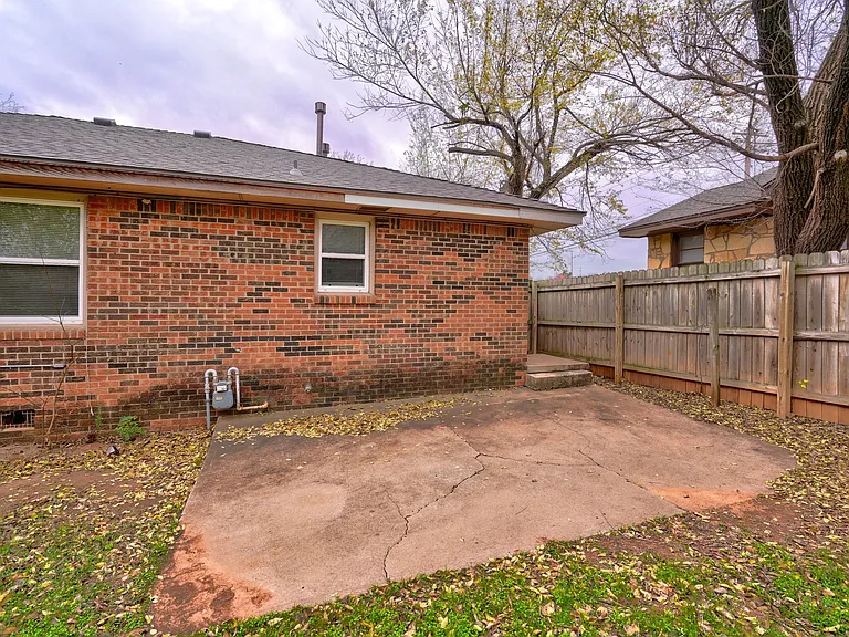 2845 Cambridge Ct — Photo 42