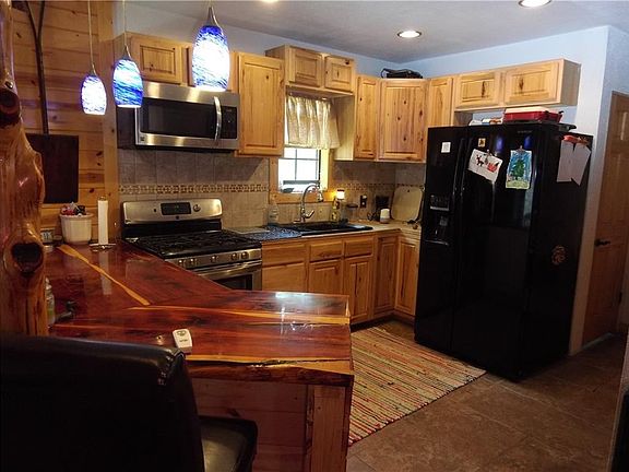 4th image of 195 Grey Wolf Ln