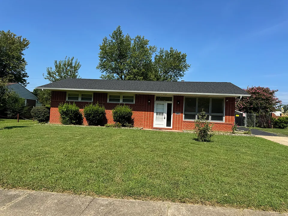4708 Laurie Ln
