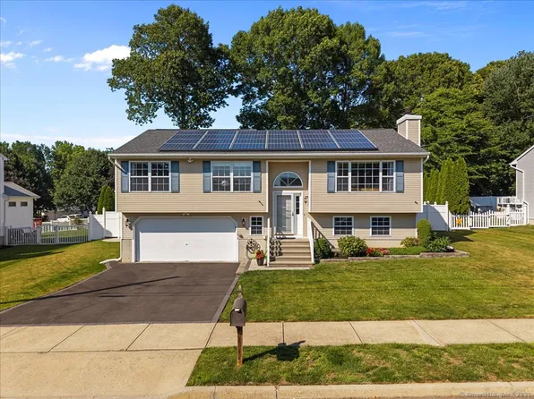 13 Chin Clift Trail, West Haven, CT 06516