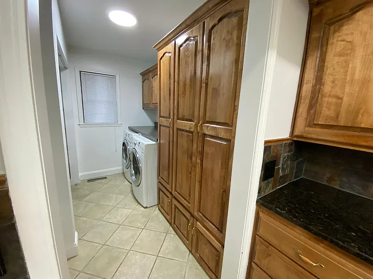 1329 E Snider St — Photo 15