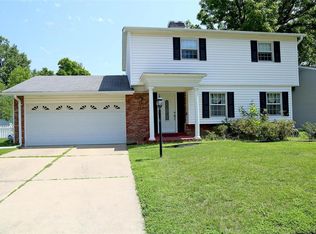 2840 Heatherton Dr, Florissant, MO 63033