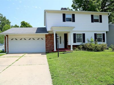 2840 Heatherton Dr, Florissant, MO, 63033