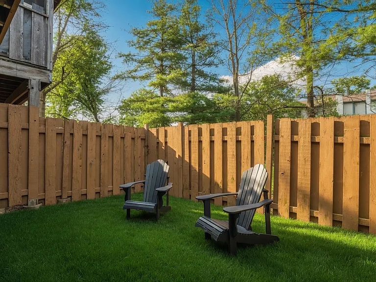 2028 Falling Brook Dr — Photo 32