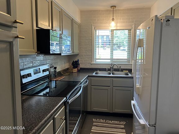 5th image of 623 Willow Creek Dr #623