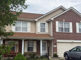 910 Angus Ln, Indianapolis, IN 46217