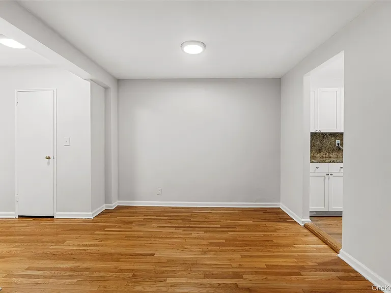 700 Scarsdale Ave #1W — Photo 7
