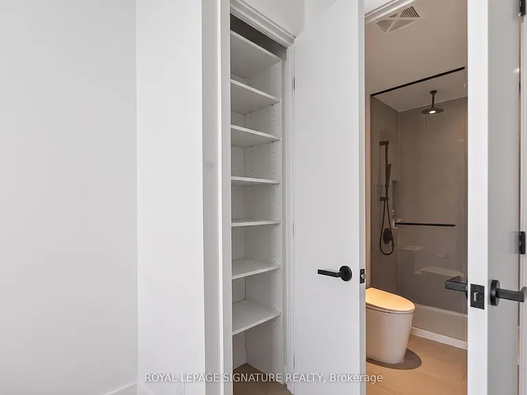 55 Charles St E #4303 — Photo 28