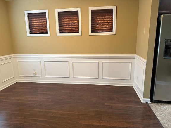 2nd image of 1316 Hill View Cir