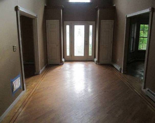 1st image of 22 Tiedemann Ct