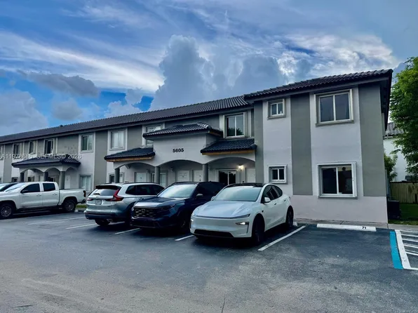 5605 NW 109th Ave APT 76, Doral, FL 33178