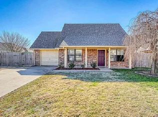 4104 SW Rolling Hills Dr, Lawton, OK 73505