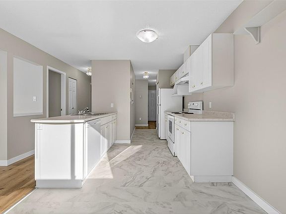 4th image of 2647 Muir Rd #202