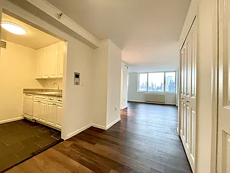 Rented by Addison Property Group