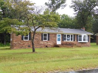 380 Forest Knolls Rd, Goldsboro, NC 27534
