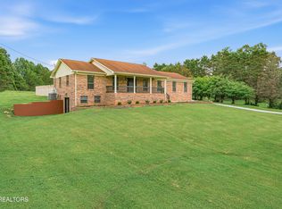 394 Pattie Gap Rd, Philadelphia, TN 37846