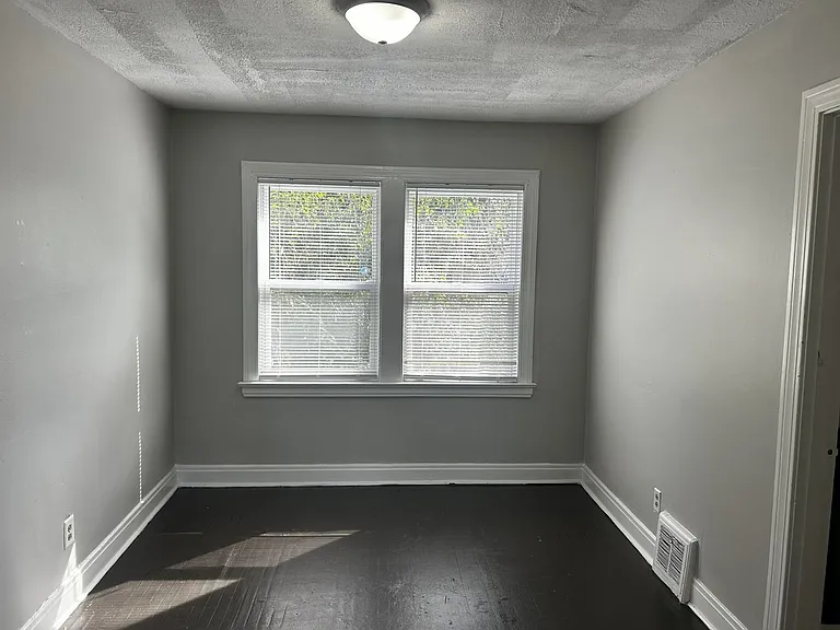 44th Street Apts. — Photo 13