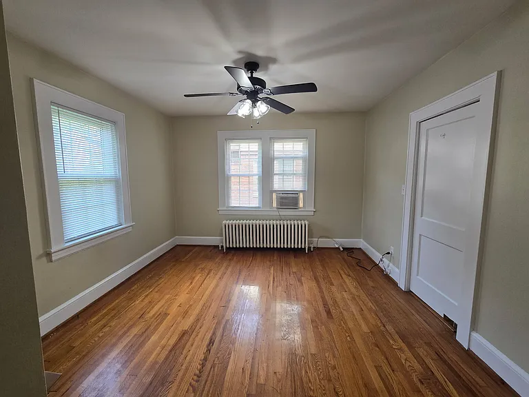1434 Main St SW — Photo 5