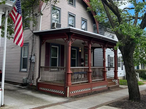 43 S Main St, Allentown, NJ 08501