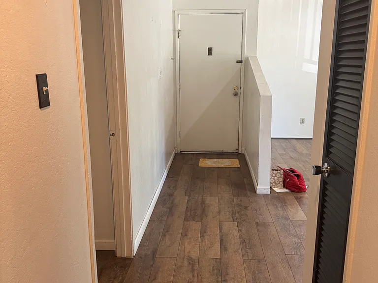 9025 Alcosta Blvd — Photo 3