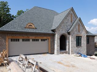 103 Chestnut Ridge Ct, Crossville, TN 38558