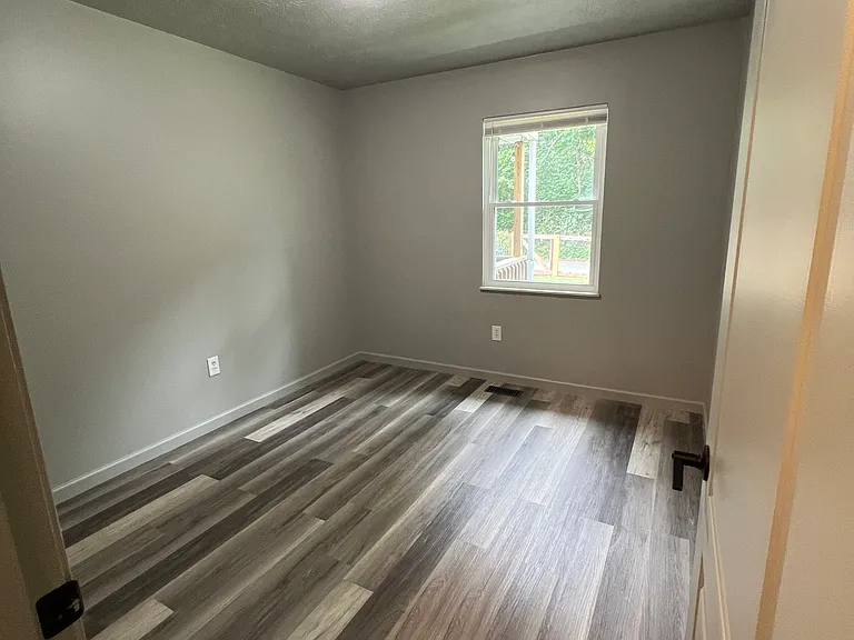 7112 Tipton Ln — Photo 12