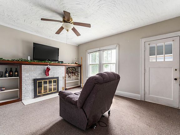 4th image of 314 S College Ave